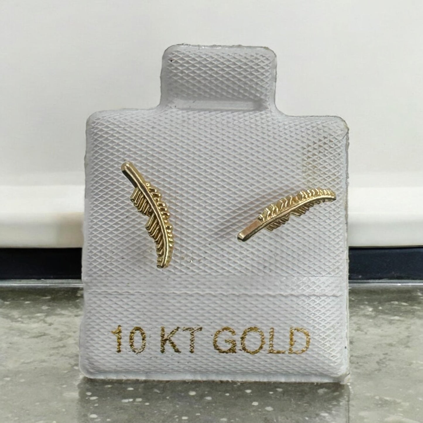 BROQUEL PLUMA EN ORO MEX. 10 K