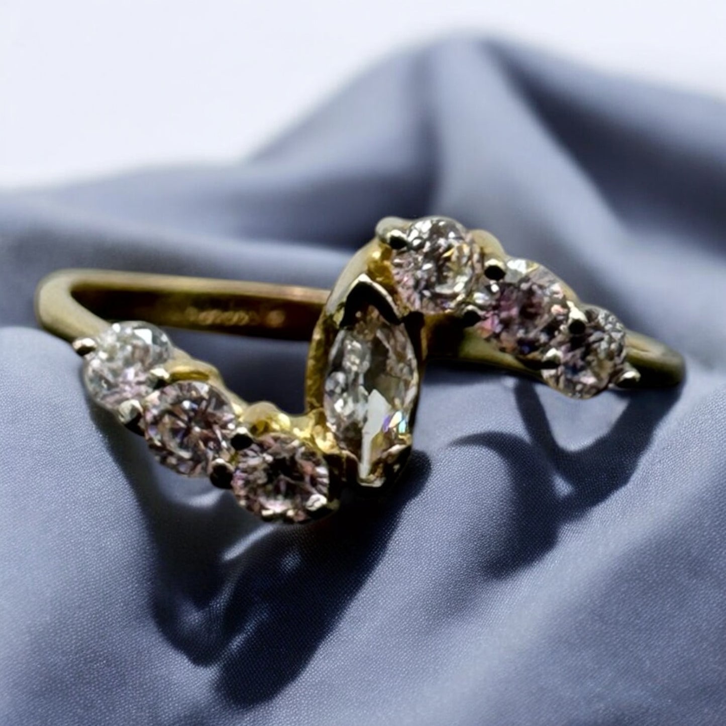 ANILLO ELEGANTE PARA DAMA EN ORO MEXICANO 10 K