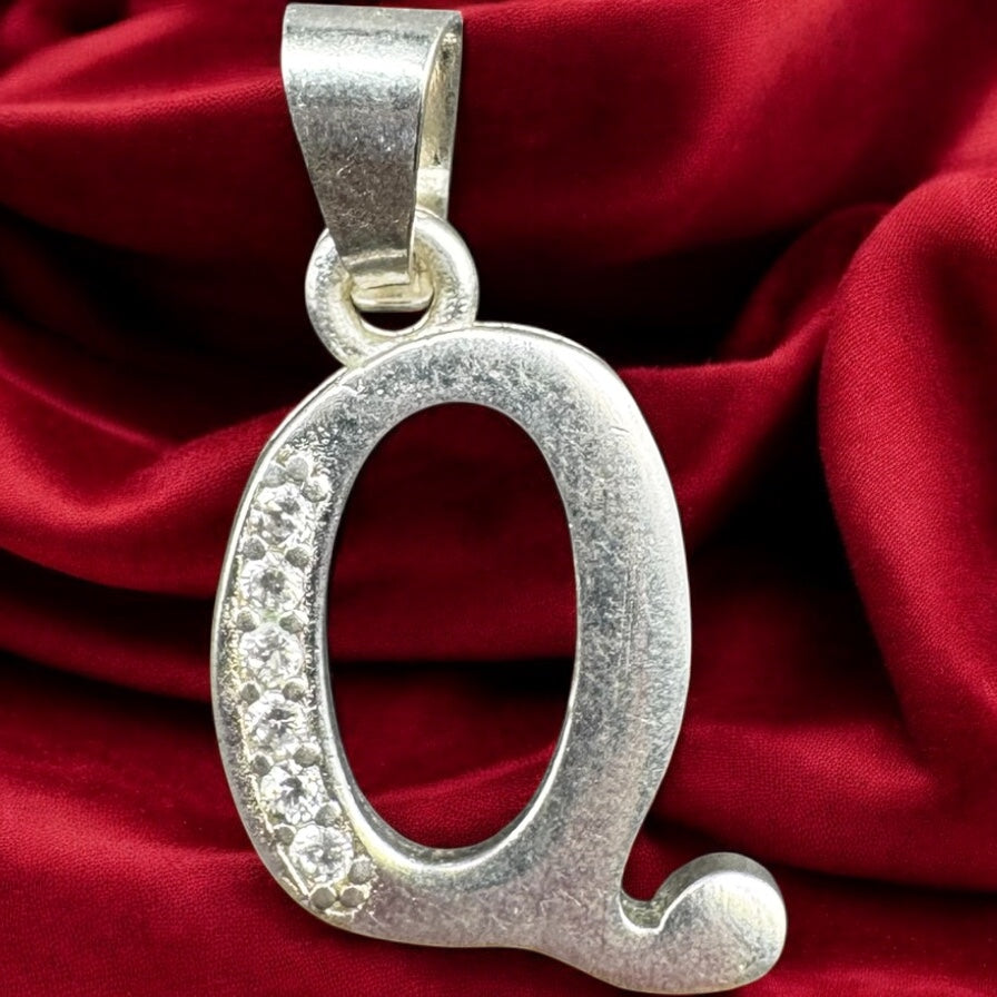 DIJE DE INICIALES EN PLATA MEXICANA .925