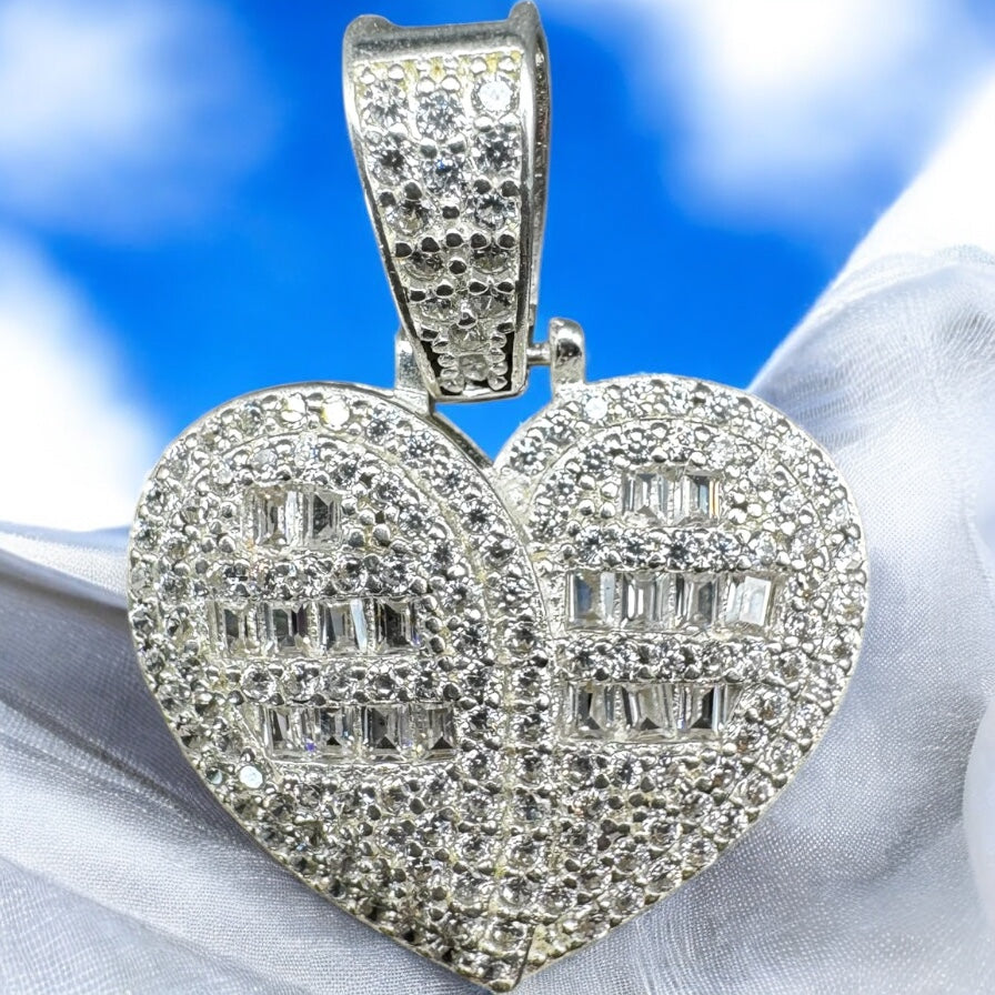 DIJE CORAZON DESNIVELADO EN PLATA MEXICANA .925