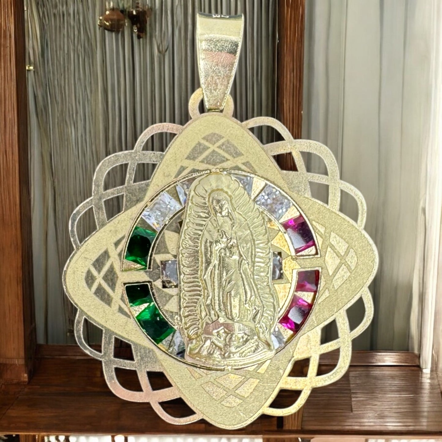 DIJE VIRGEN DE GUADALUPE EN ORO MEXICANO 10 K