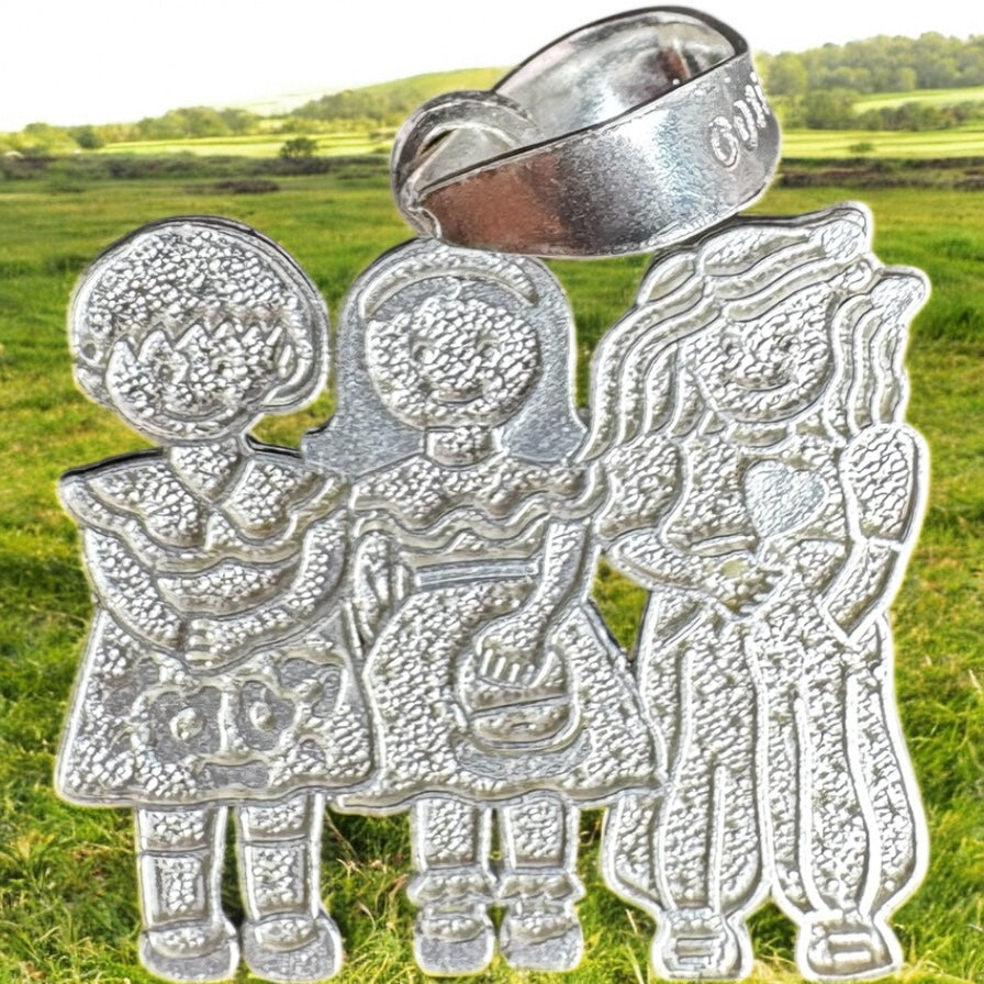 DIJE 3 NIÑAS EN PLATA MEXICANA .925