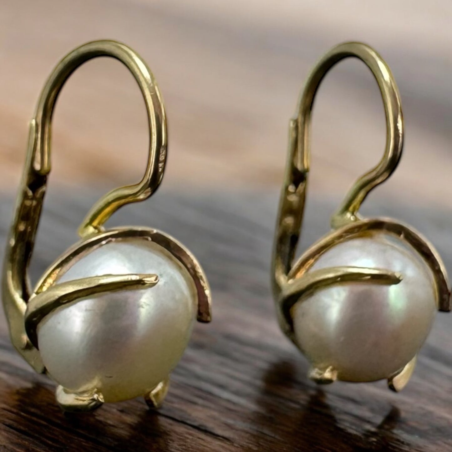 ARETE COLOR PERLA EN ORO MEXICANO 10 K