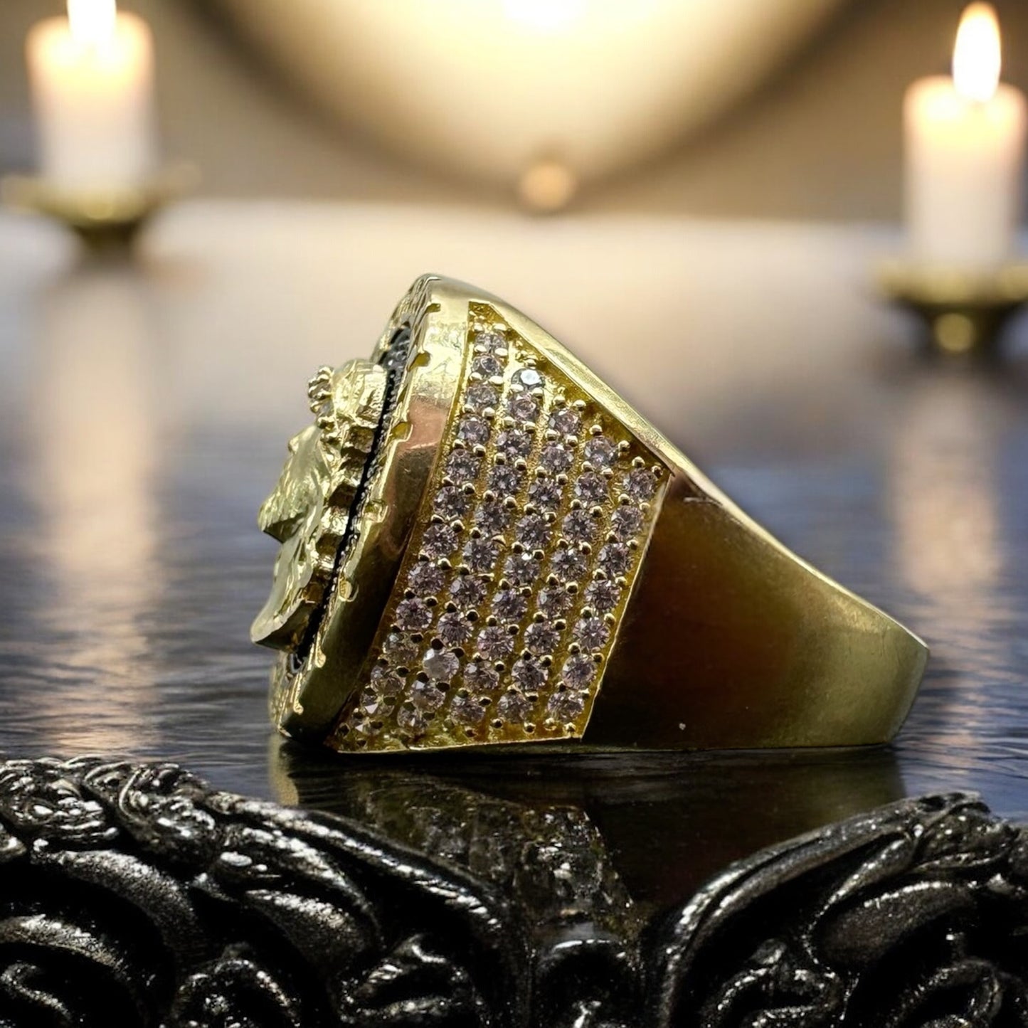 ANILLO PARA CABALLERO CON EL ROSTRO DE CRISTO EN ORO MEXICANO 10 K