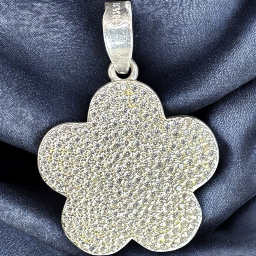 DIJE DE UNA FLOR EN PLATA MEXICANA .925