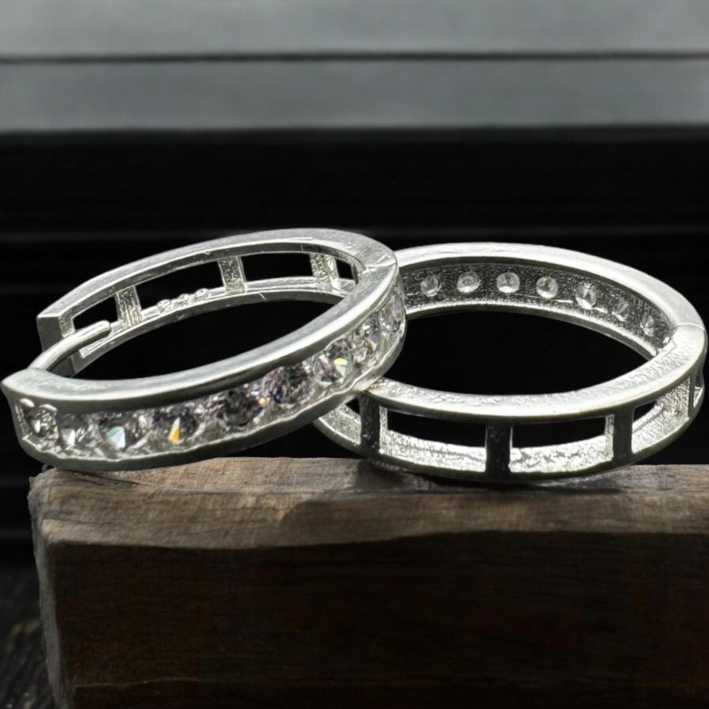HUGGIE ARRACADA EN PLATA MEXICANA .925