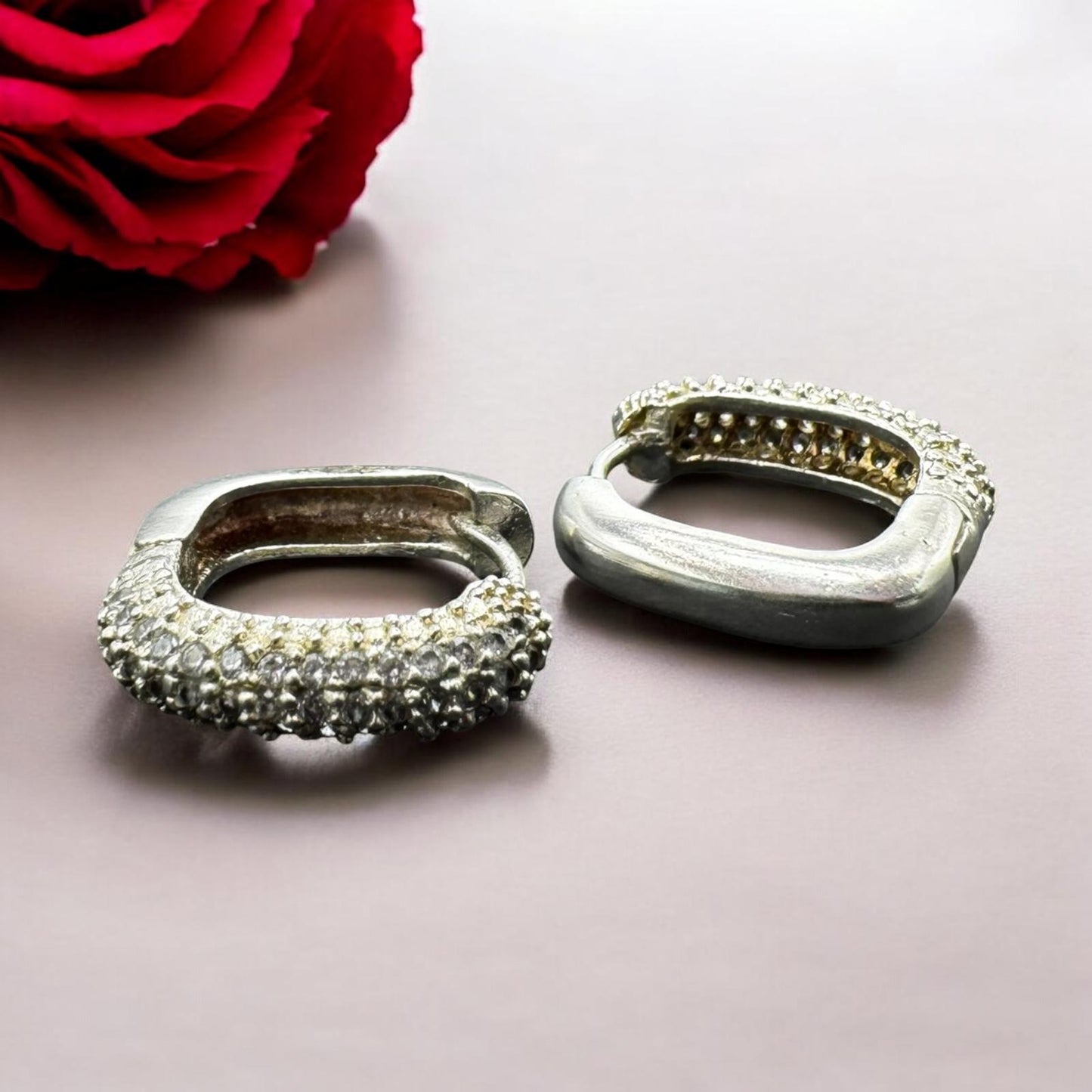 ARETE CUADRADO EN PLATA MEXICANA .925