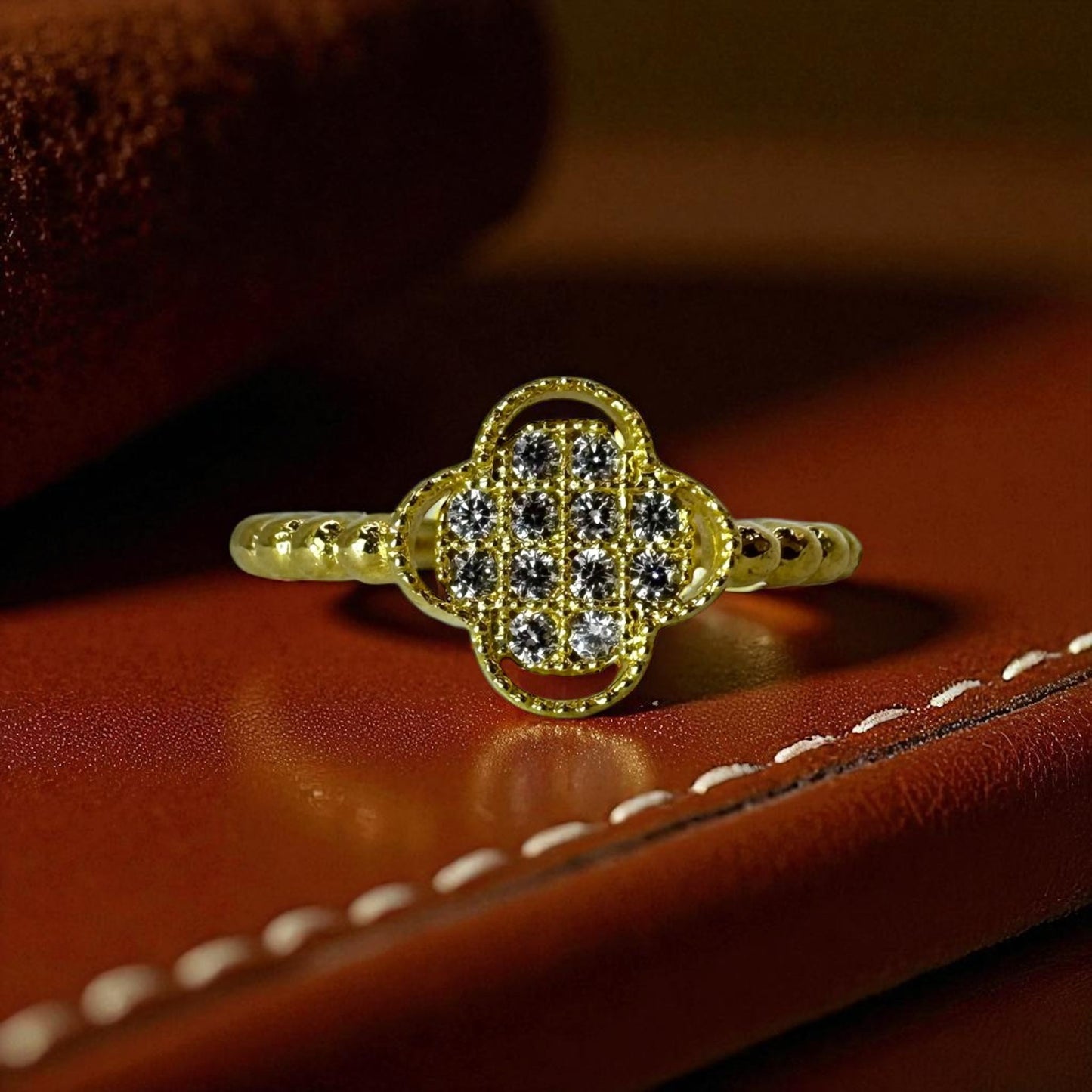 ANILLO TREBOL DORADO EN ORO MEXICANO 10 K