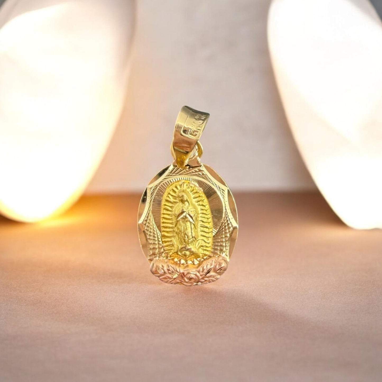 MINI DIJE DE LA VIRGEN DE GUADALUPE EN ORO MEXICANO 10 K