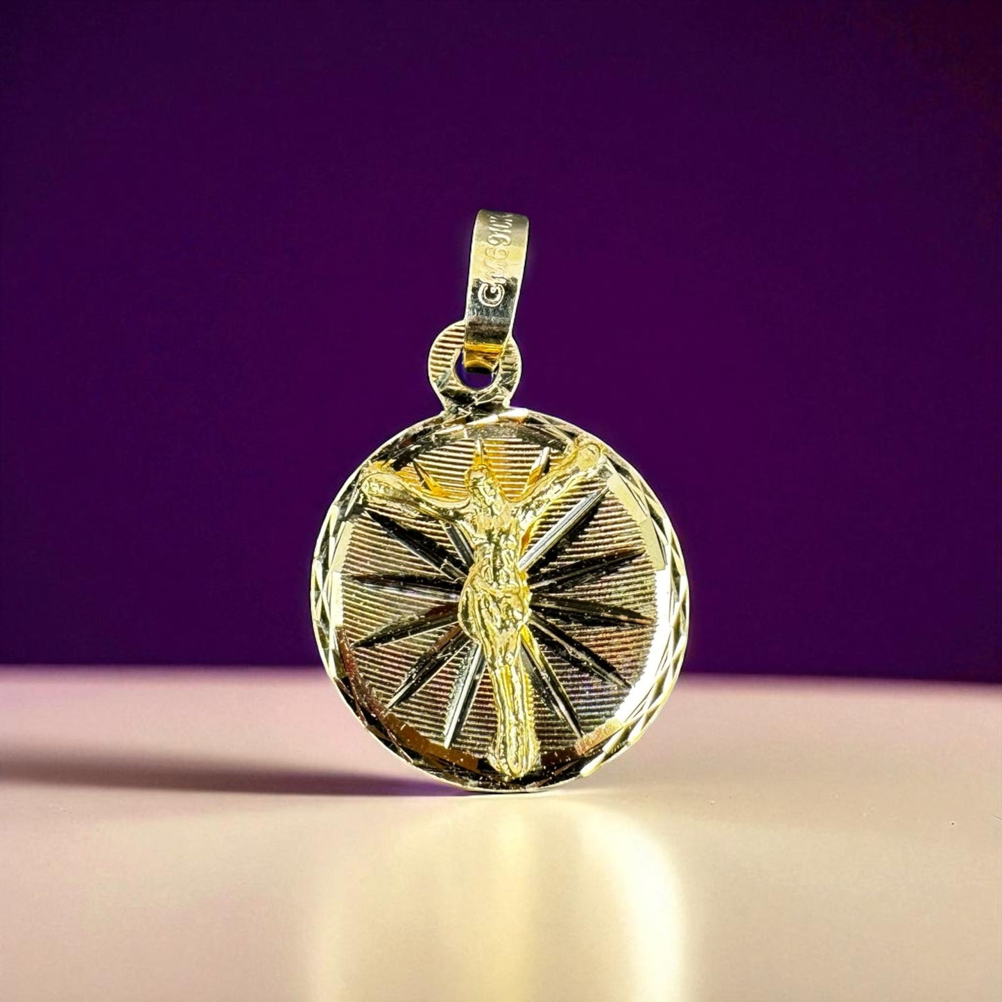 MEDALLA JESUS CRUCIFICADO EN ORO MEXICANO 10 K