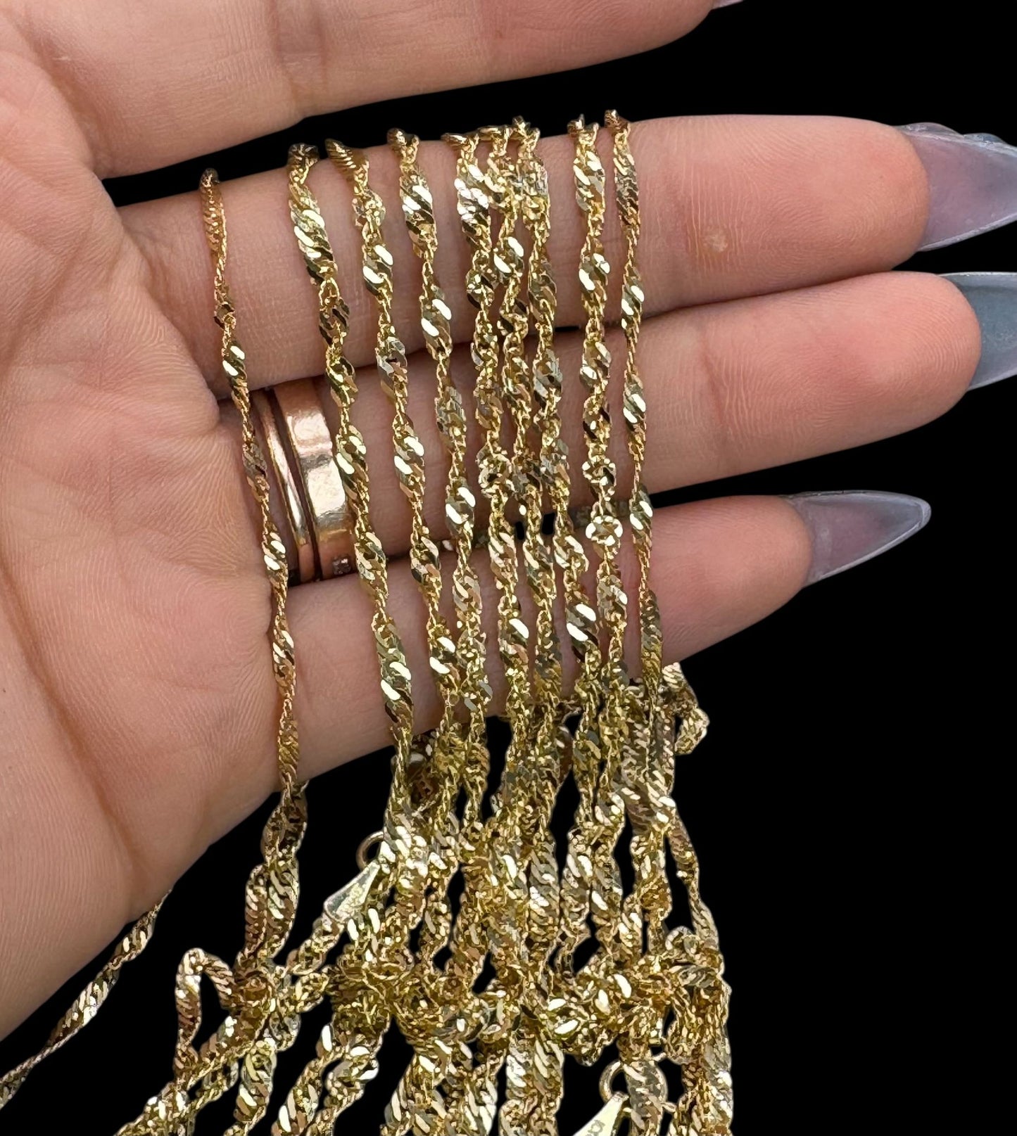 CADENA TORCIDA EN ORO MEXICANO 10 K