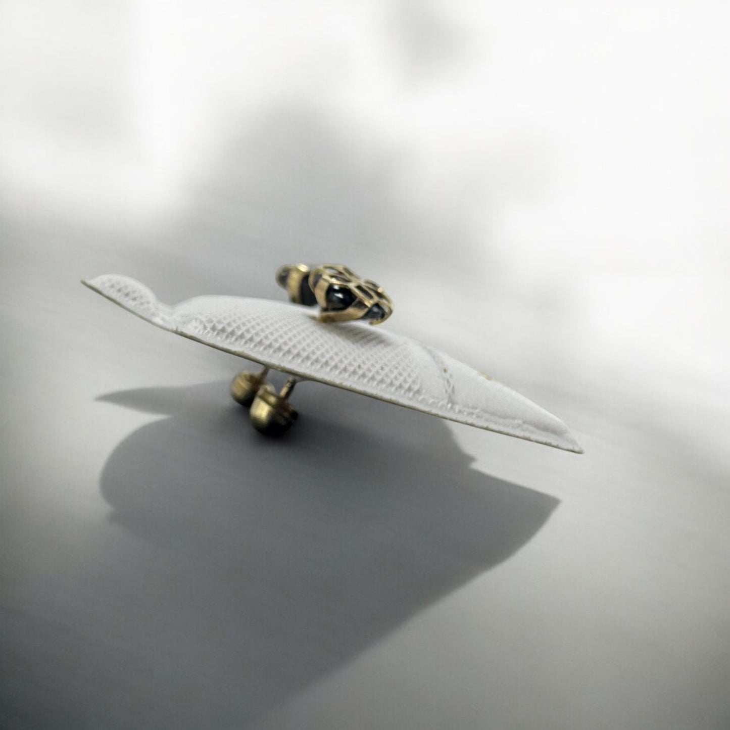BROQUEL FLOR EN ORO MEX. 10 K