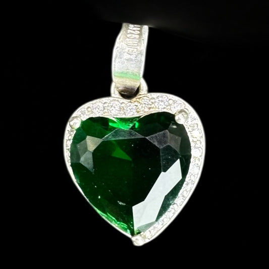 DIJE CORAZON EN PLATA MEXICANA .925