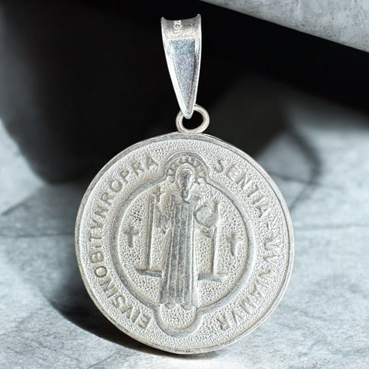 MEDALLA SAN BENITO EN PLATA MEXICANA .925