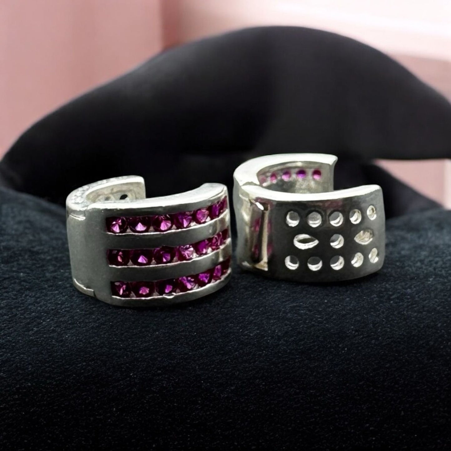 ARETE HUGGIE PEQUEÑO EN PLATA MEXICANA .925