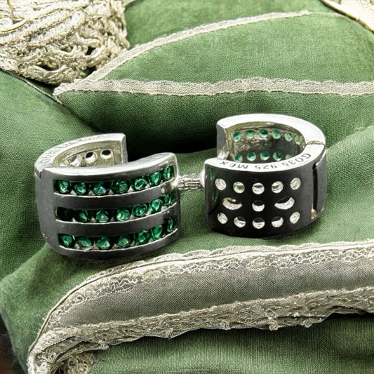 ARETE HUGGIE PEQUEÑO EN PLATA MEXICANA .925