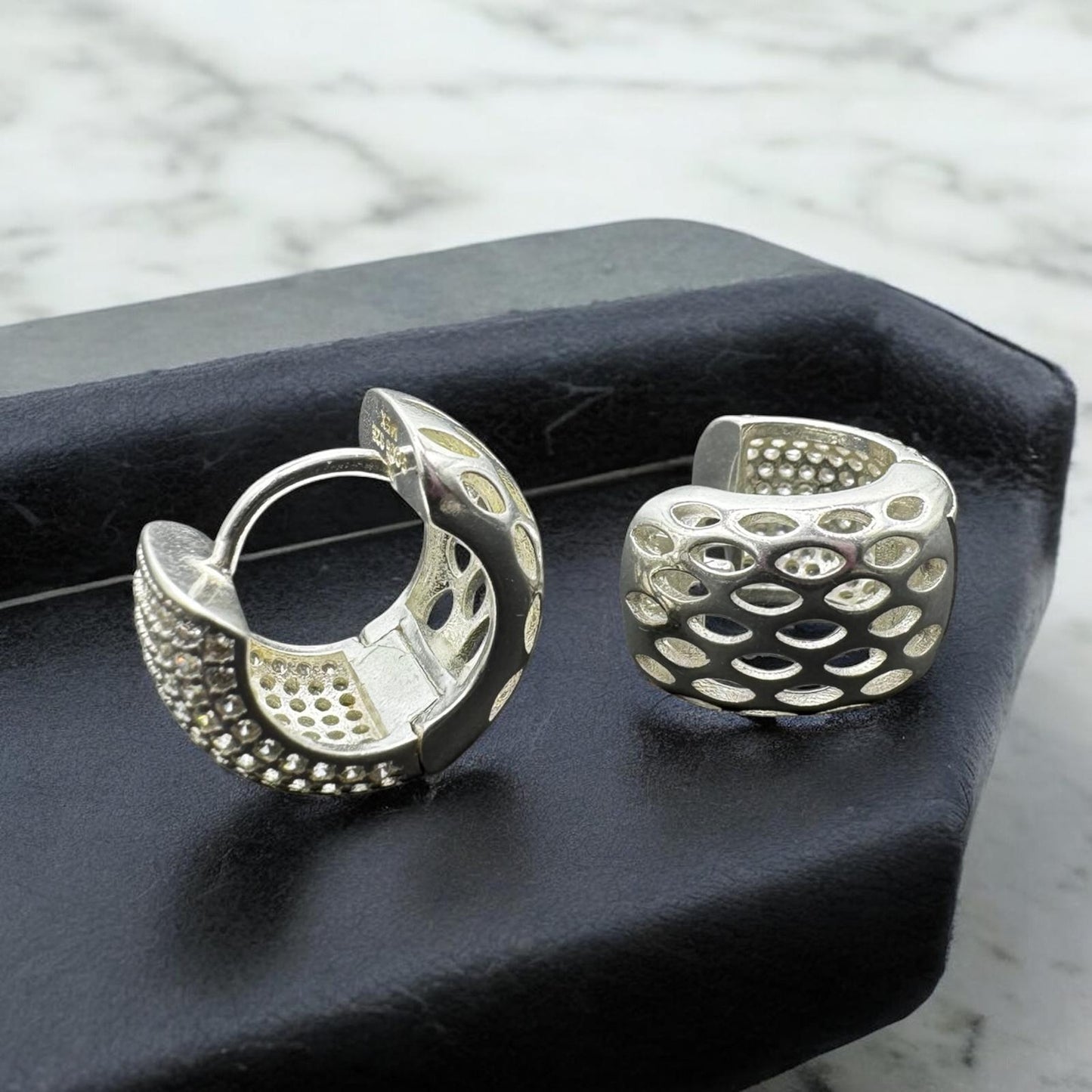 ARETE HUGGIE EN PLATA MEXICANA .925