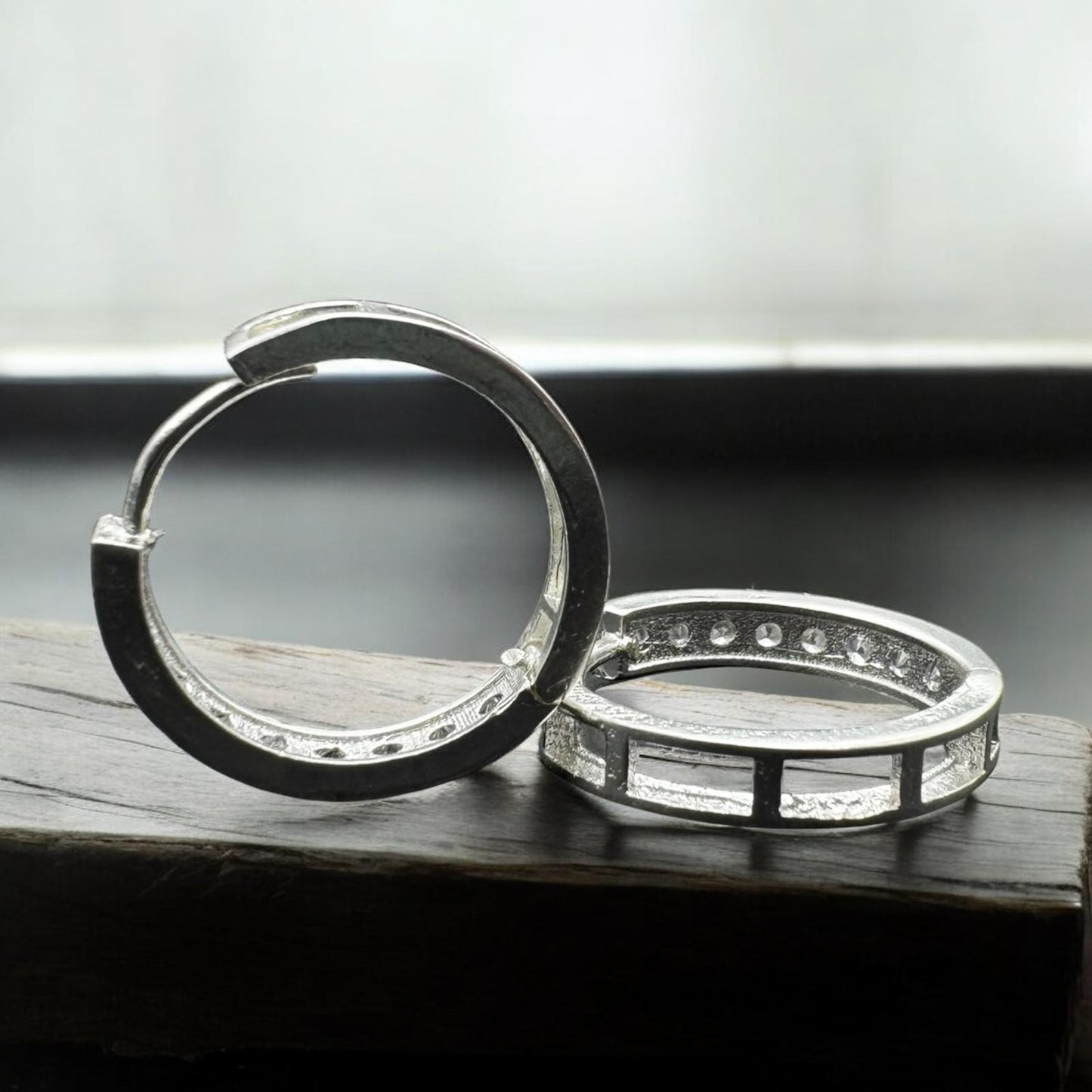HUGGIE ARRACADA EN PLATA MEXICANA .925