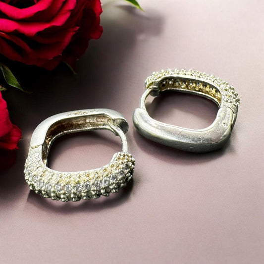 ARETE CUADRADO EN PLATA MEXICANA .925