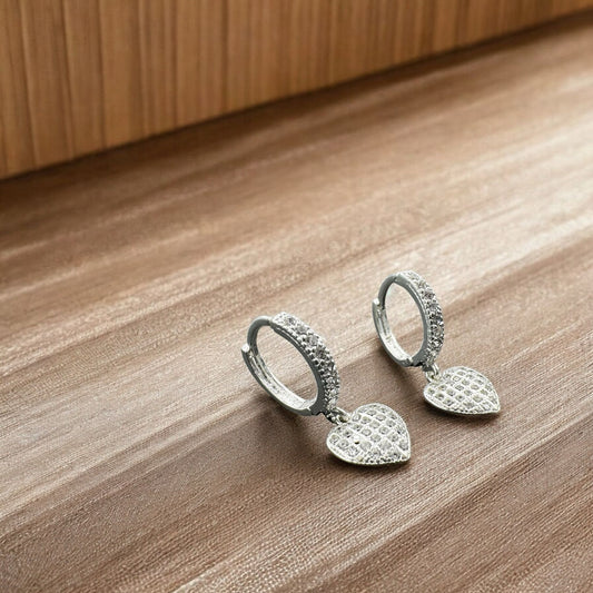 ARETE ARRACADA DE CORAZON EN PLATA MEXICANA .925
