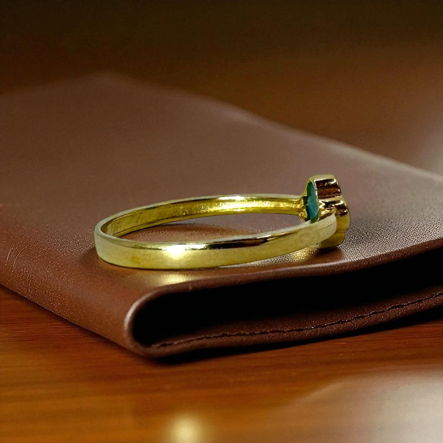ANILLO CON UN TREBOL TURQUESA EN ORO MEXICANO 10 K