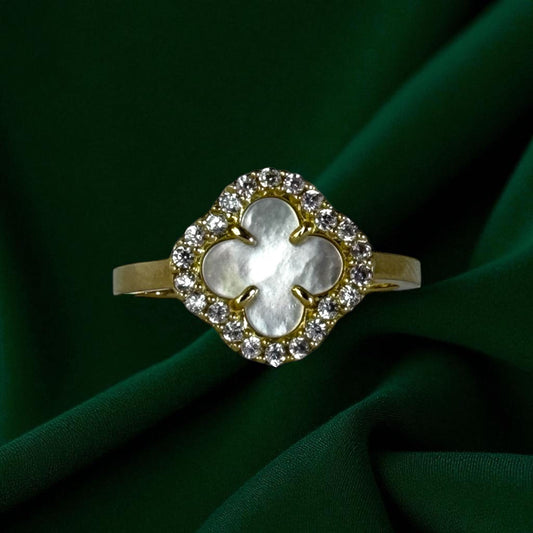 ANILLO TREBOL EN COLOR PERLA ORO MEXICANO 10 K
