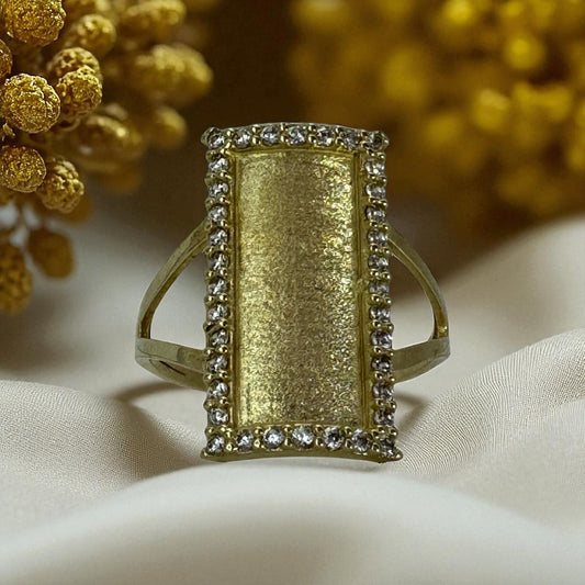 ANILLO CON PLACA RECTANGULAR EN ORO MEXICANO 10 K