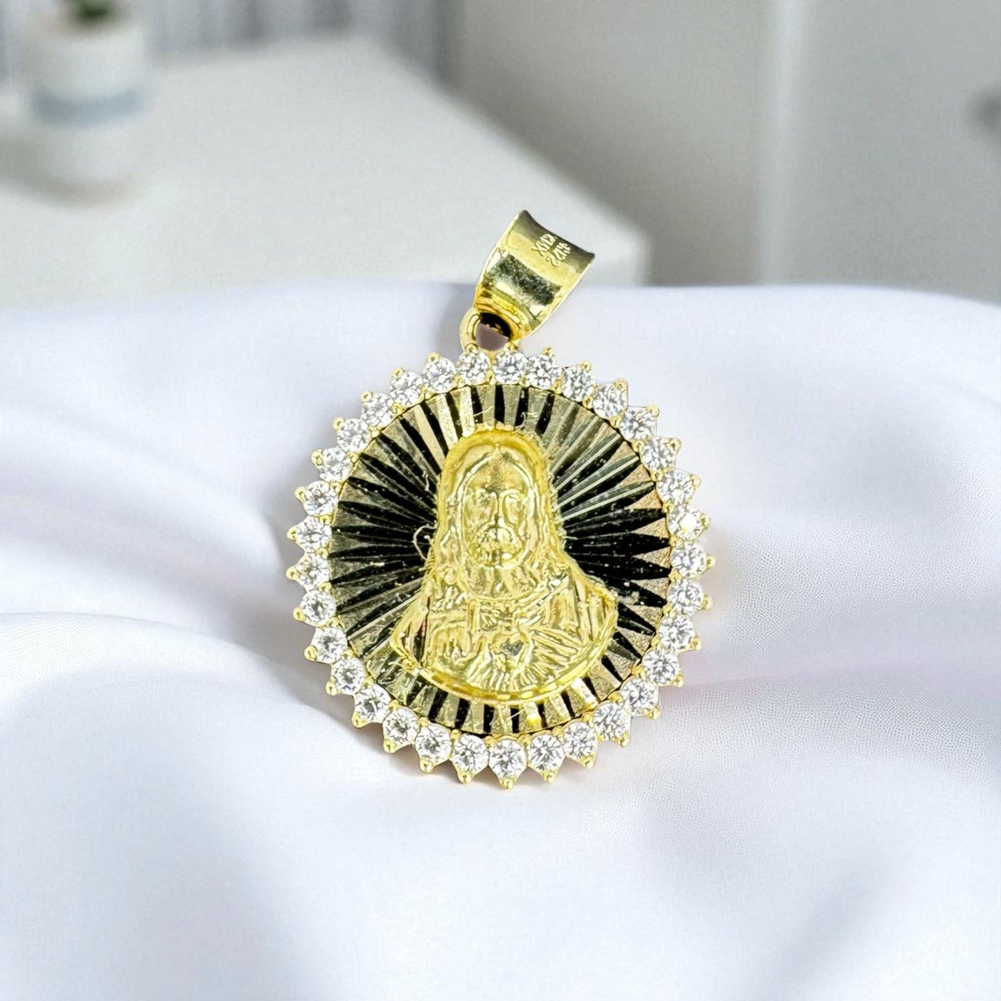 MEDALLA DE JESUS EN ORO MEXICANO 10 K