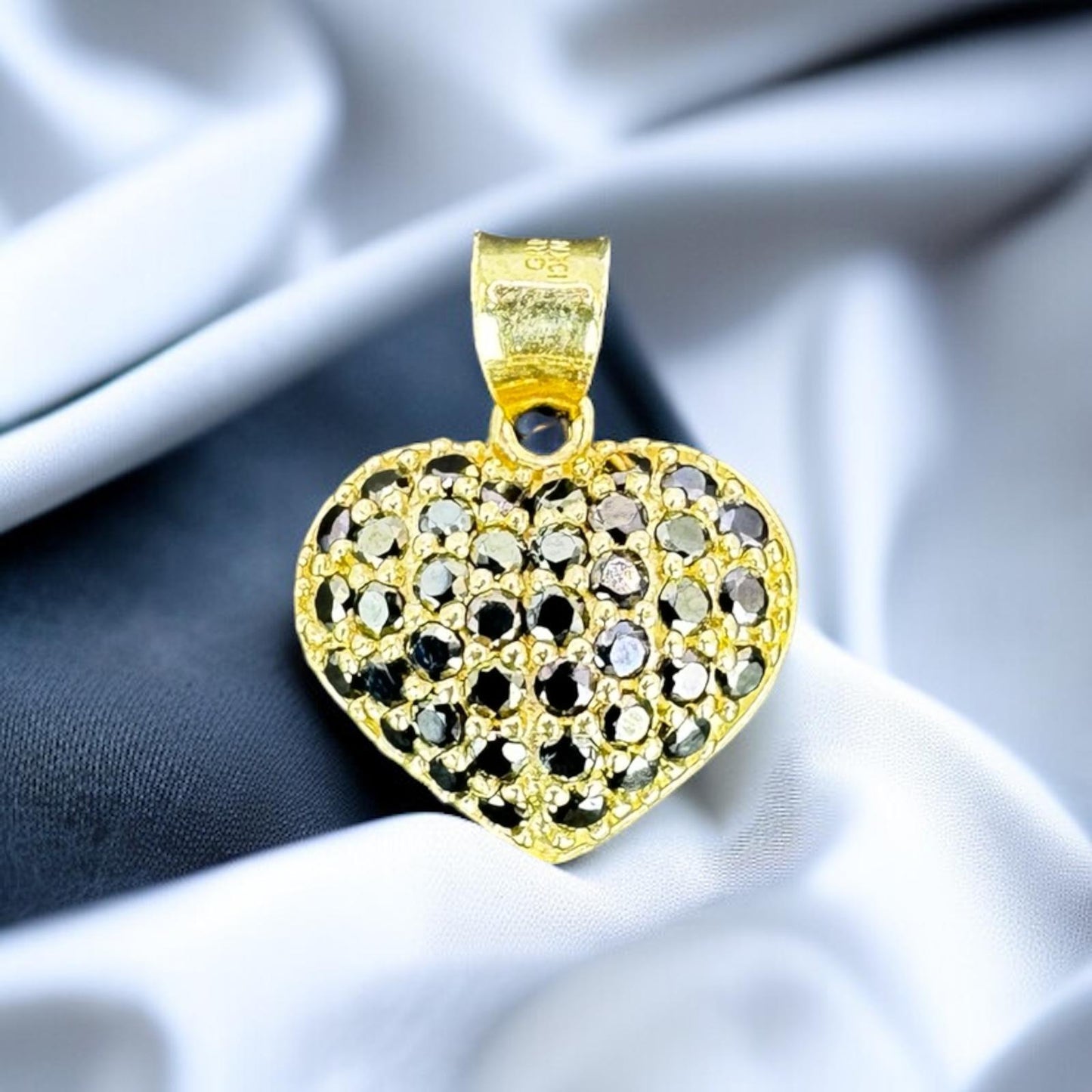 DIJE CORAZON NEGRO EN ORO MEXICANO 10 K