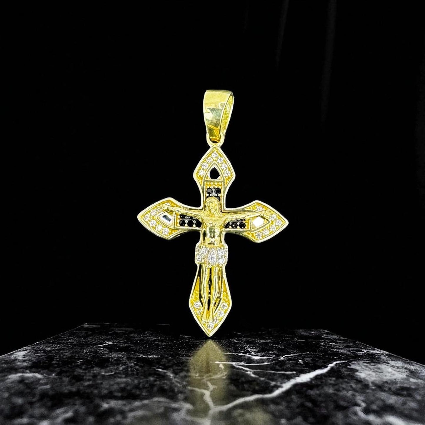 DIJE DE CRUCIFIJO EN COLOR NEGRO ORO MEXICANO 10 K