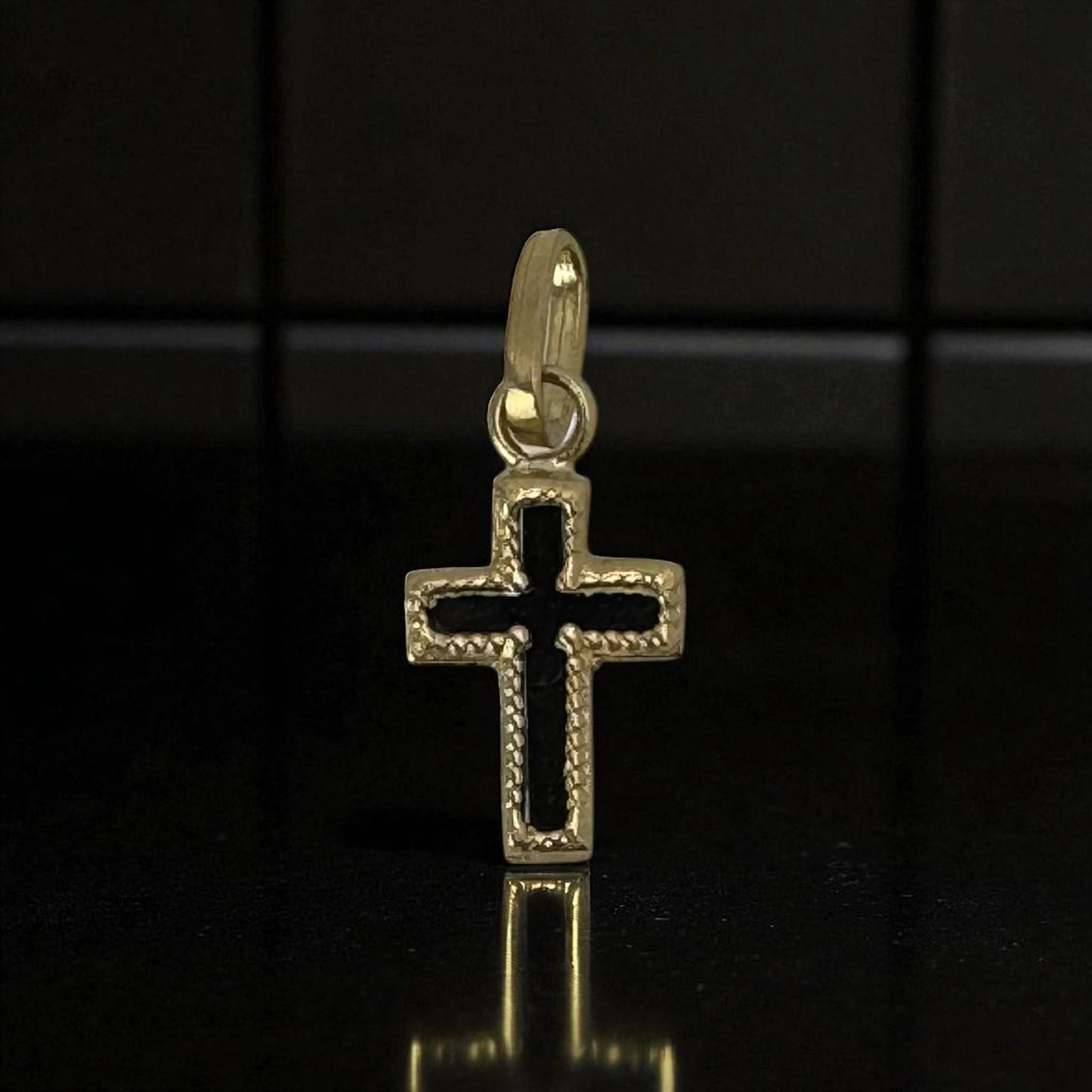 DIJE CRUZ MINI EN COLOR NEGRO ORO MEXICANO 10 K