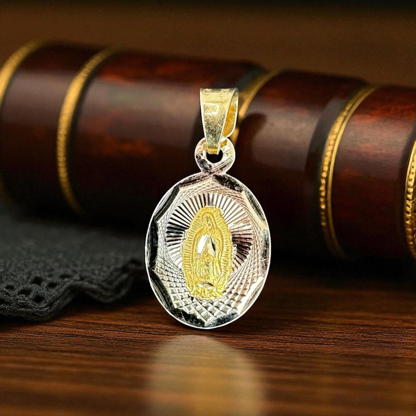 DIJES MINI OVALADOS DE LA VIRGEN EN ORO MEXICANO 10 K