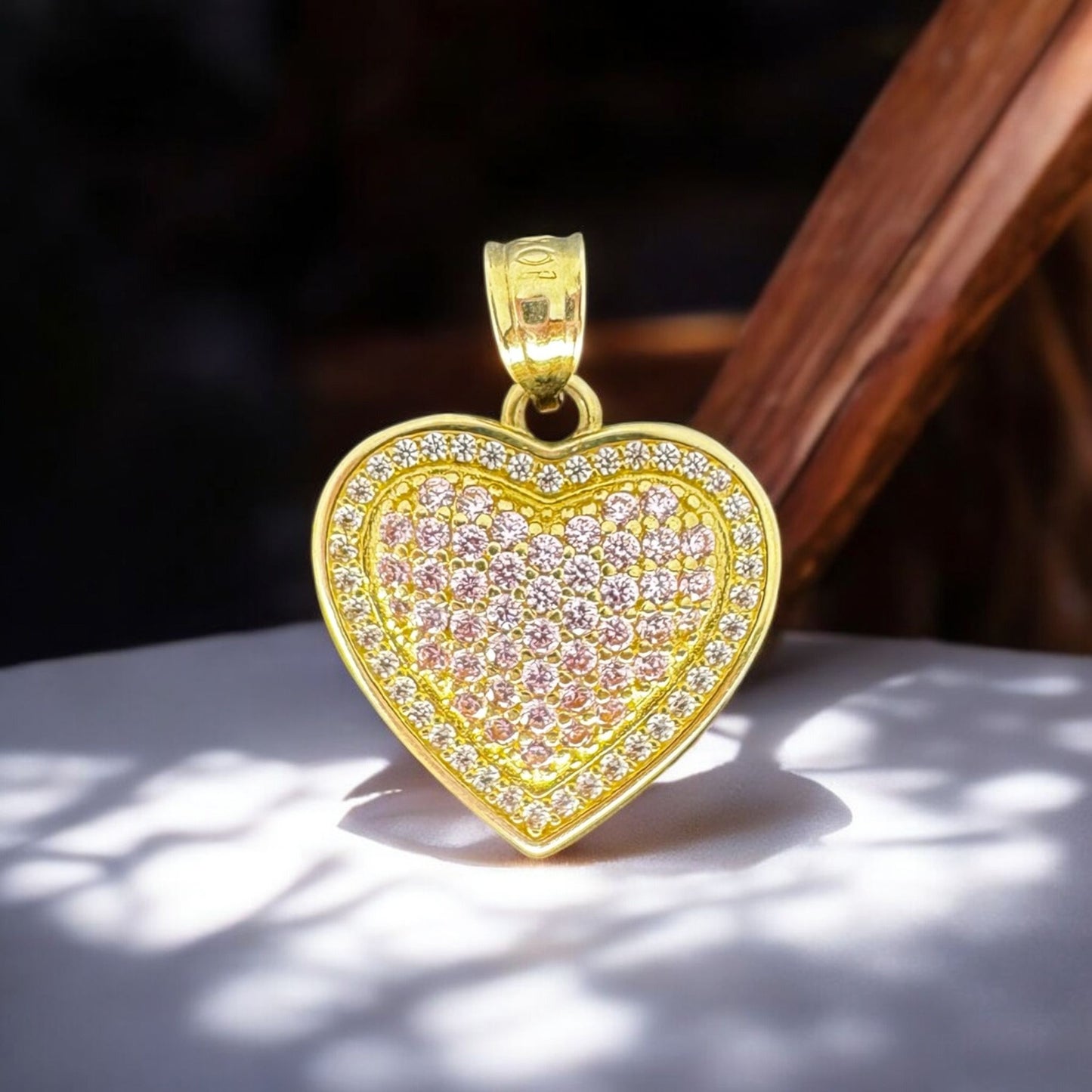 DIJE CORAZON ROSA PASTEL EN ORO 10 K