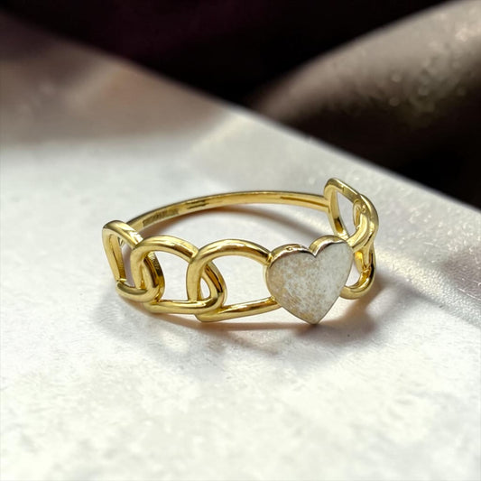 ANILLO CON CORAZON EN EL CENTRO EN ORO MEXICANO 10 K