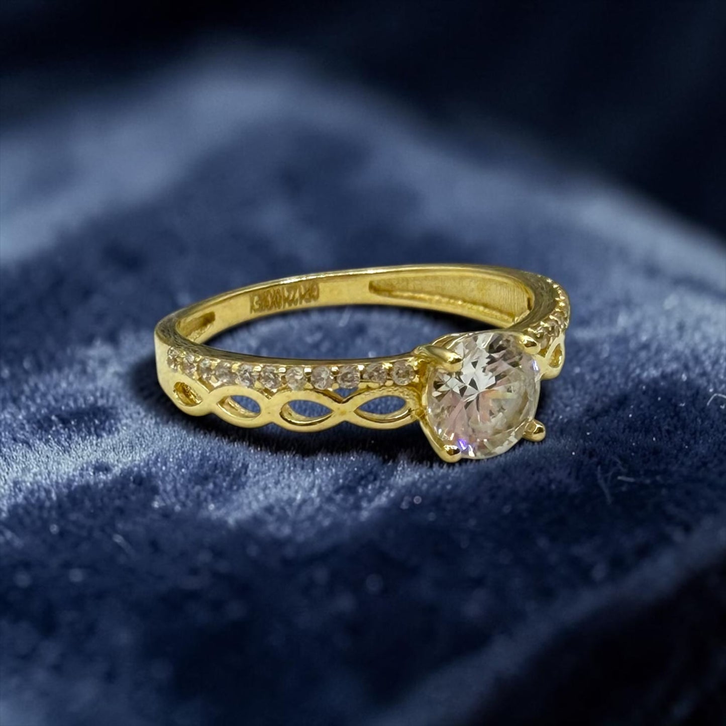 ANILLO DE COMPROMISO CON INFINITO EN ORO MEXICANO 10 K