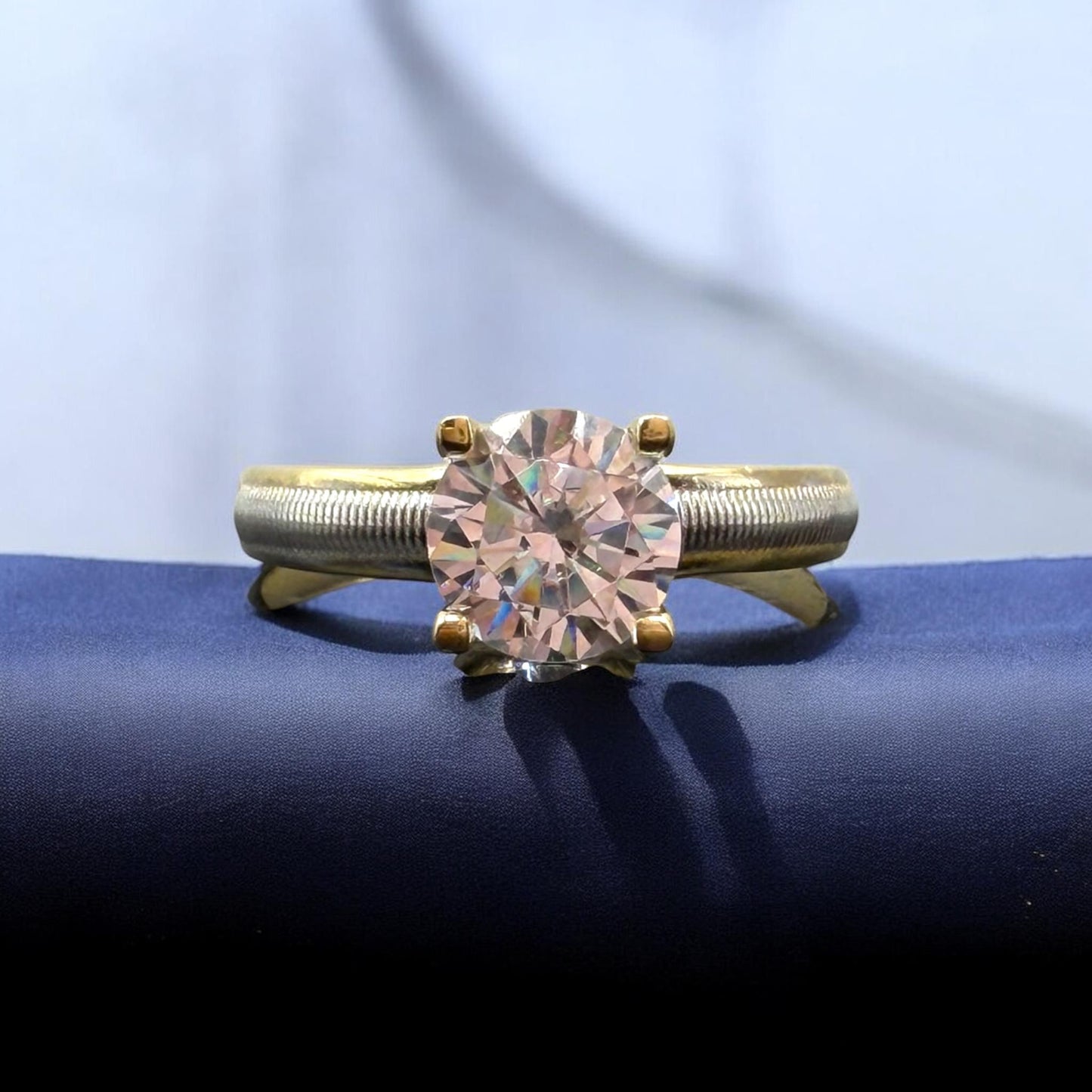 ANILLO DE COMPROMISO ORO BLANCO Y AMARILLO EN ORO MEX. 10 K