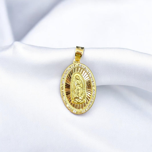 MEDALLA OVALADA DE LA VIRGEN DE GUADALUPE EN ORO MEX. 10 K