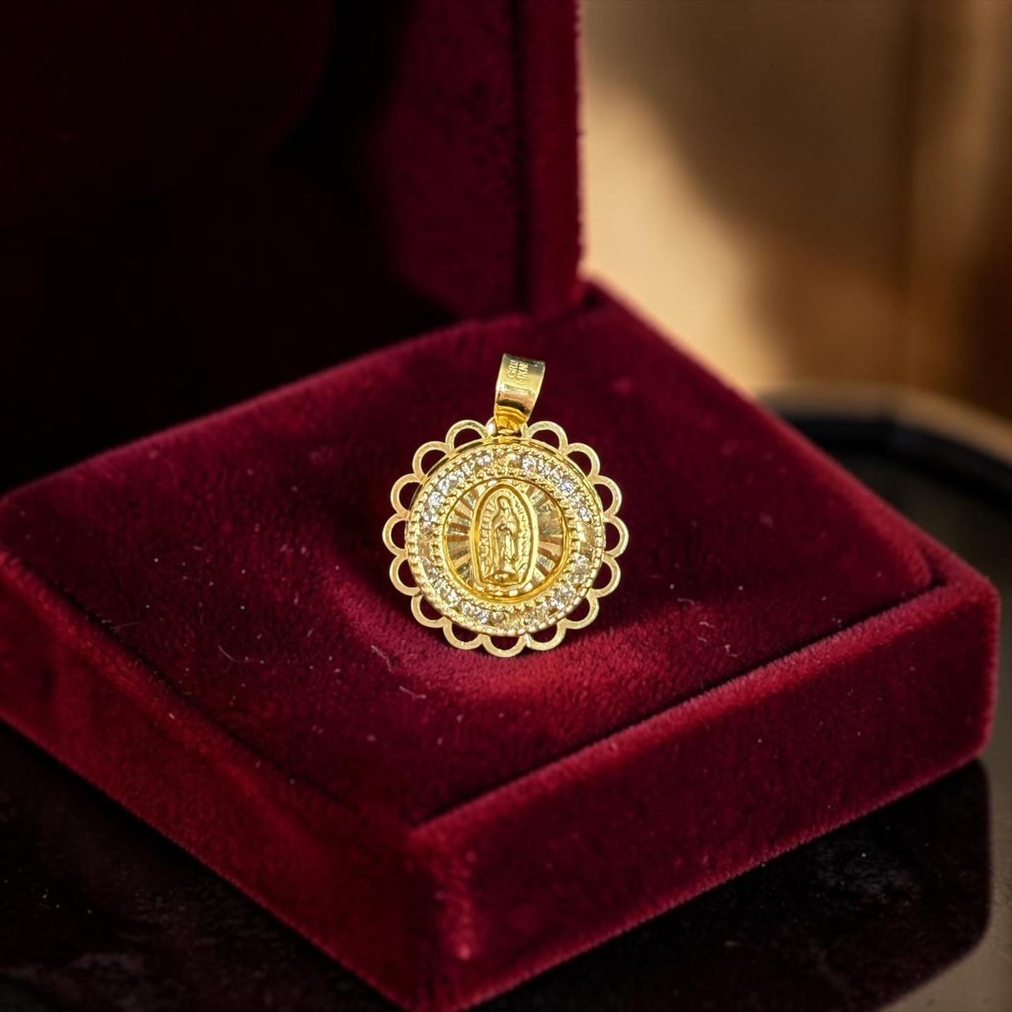 MINI MEDALLA DE LA VIRGEN EN ORO MEXICANO 14 K