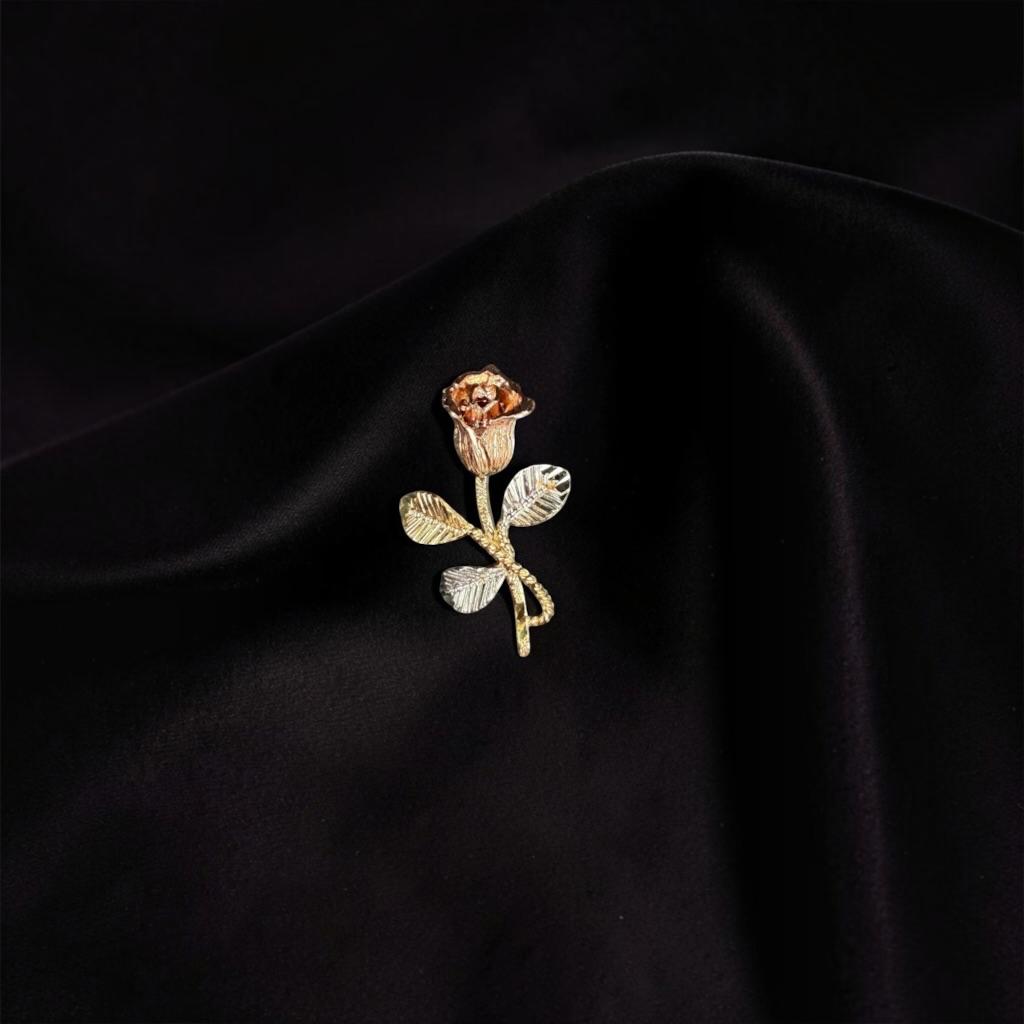 ROSA EN ORO 14 K