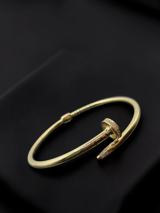 CLAVO PARA DAMA EN ORO 14 K
