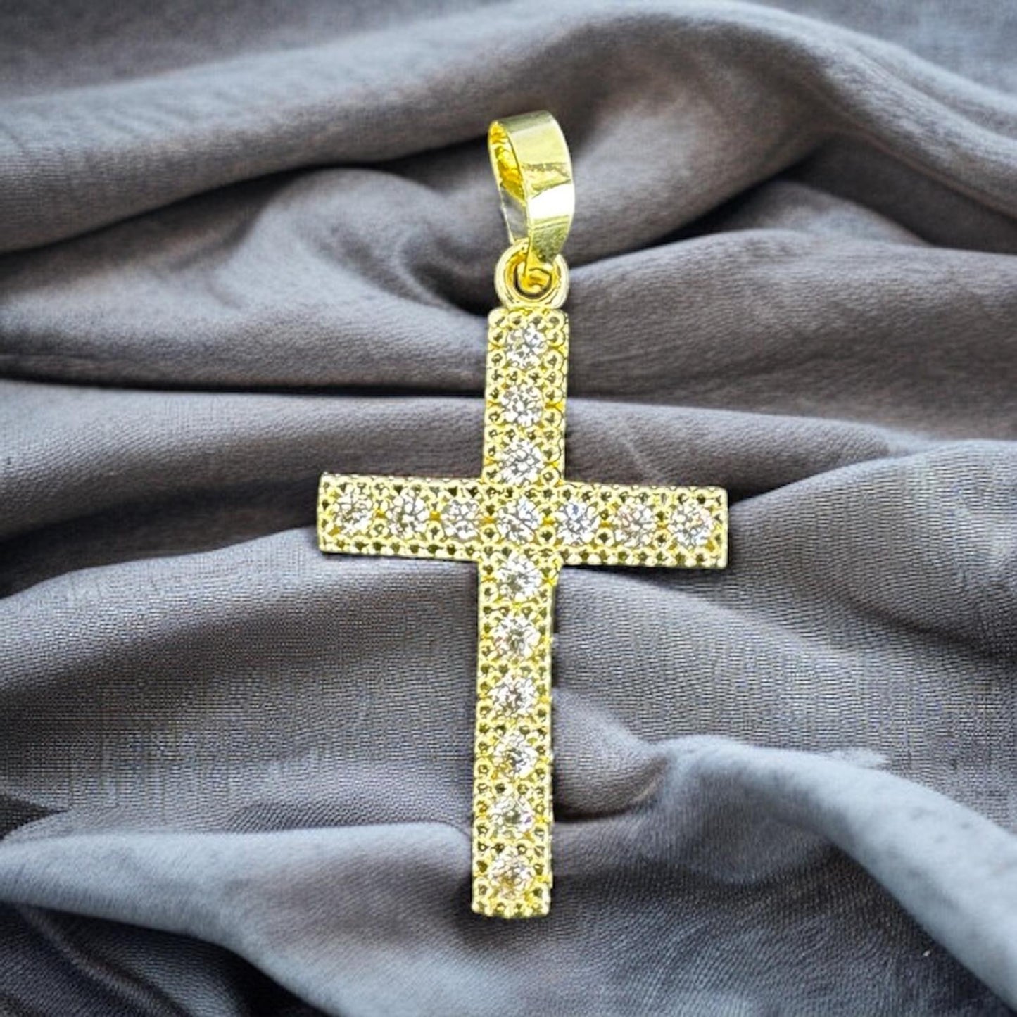 CRUZ CON ZIRCONIA EN ORO MEXICANO 10 K