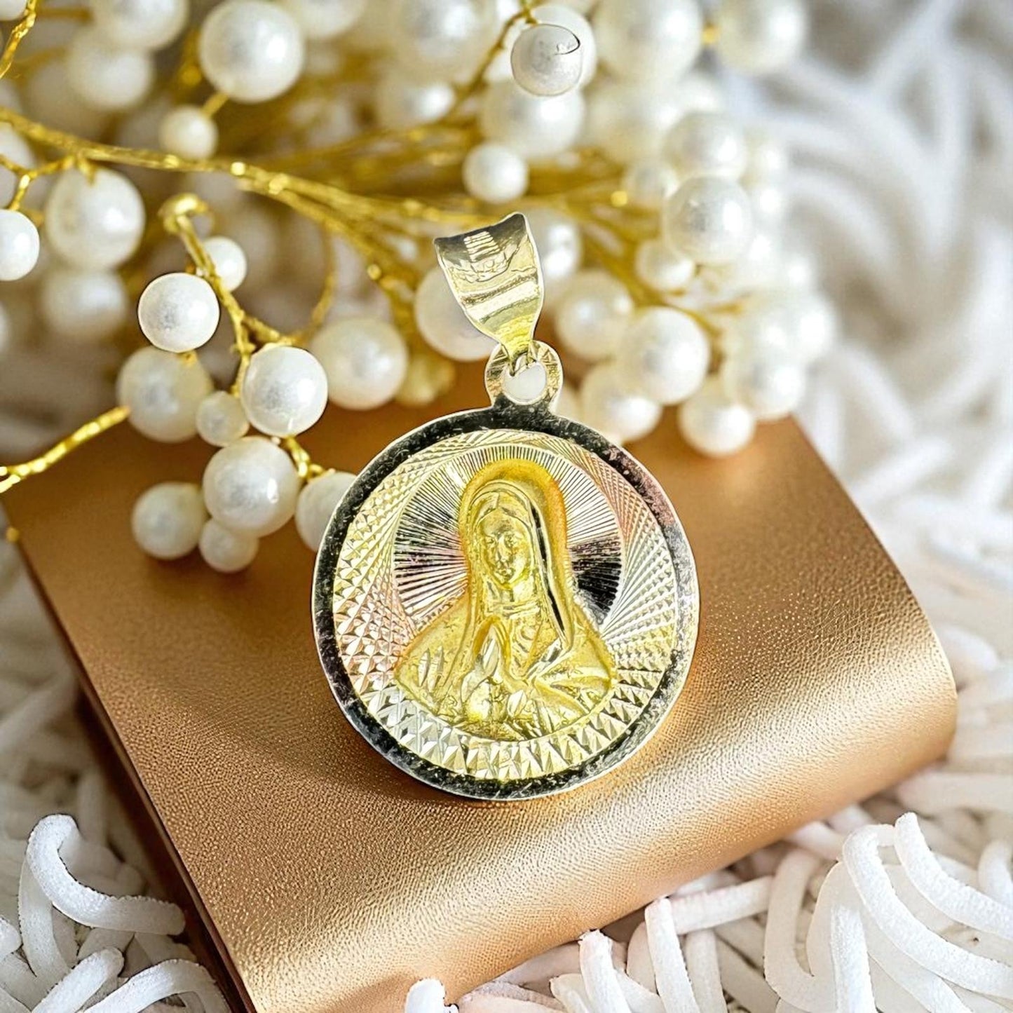 MEDALLA DE LA VIRGEN DE GUADALUPE EN ORO MEXICANO 10 K