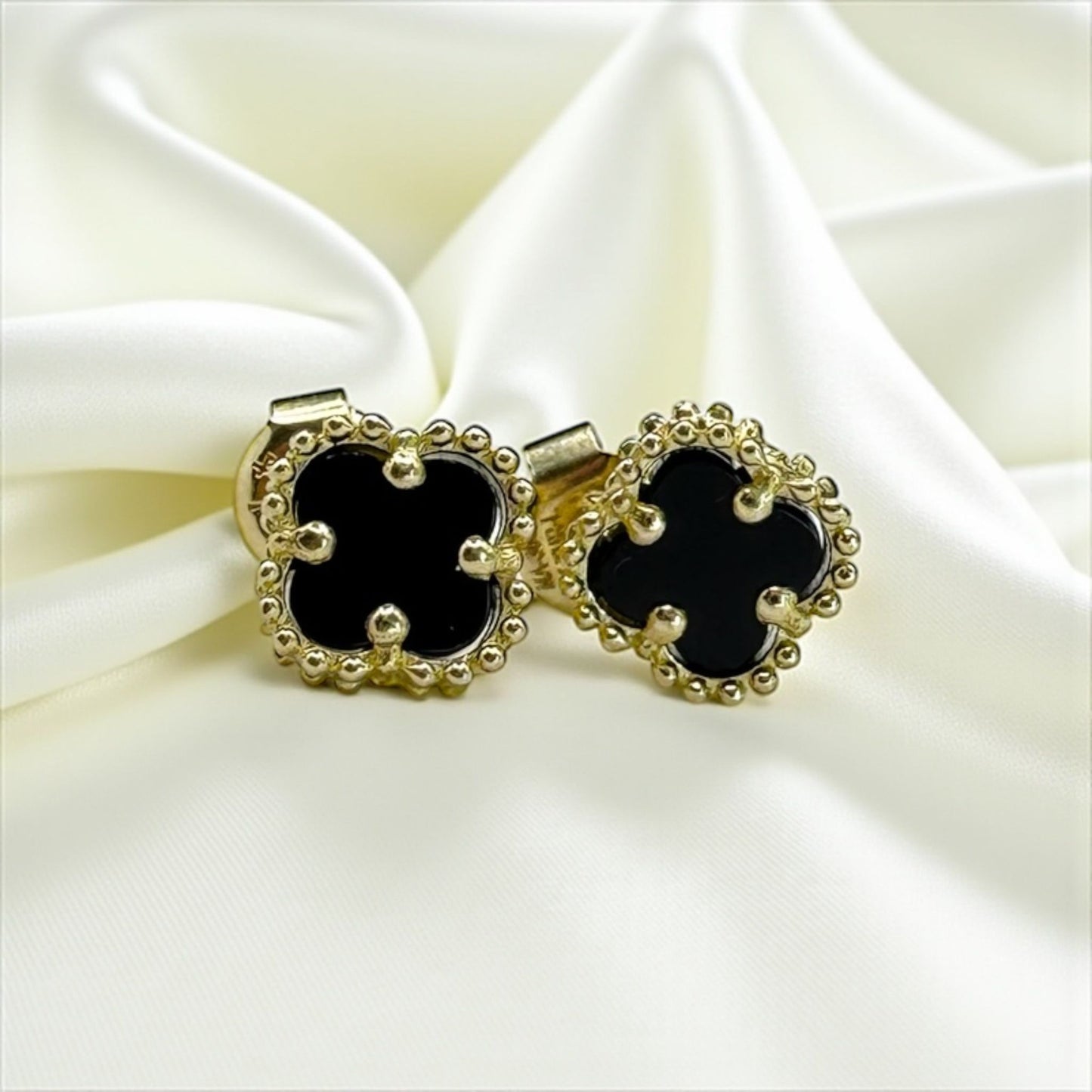 ARETE TREBOL EN ORO MEXICANO 10 K