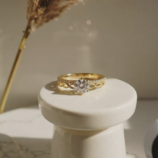 ANILLO DE COMPROMISO CON INFINITO EN ORO MEXICANO 10 K